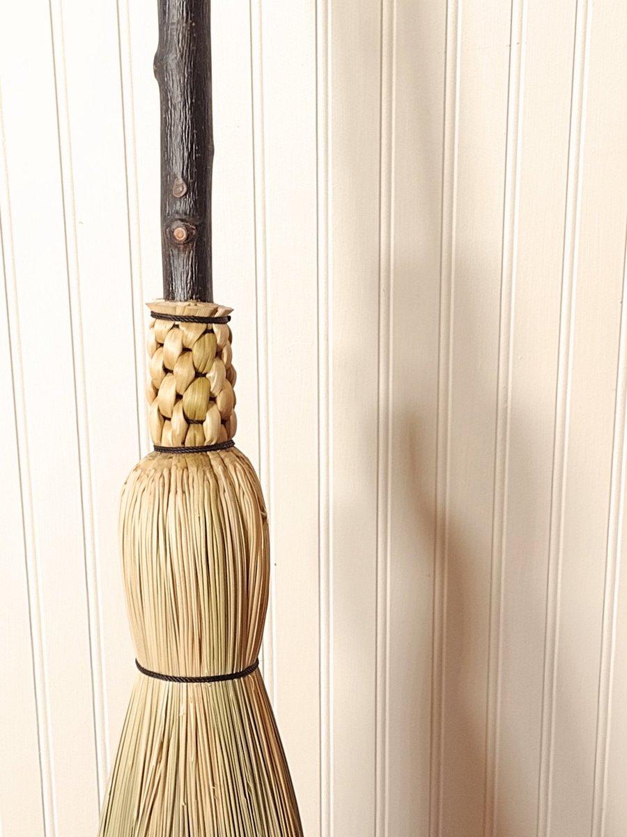 Slender Kitchen Broom - Mountain Alder - One Only - Free Shipping