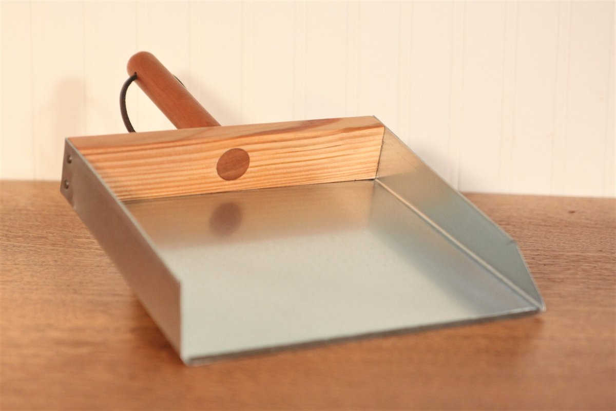 Shaker Whisk & Dustpan - Old Fashioned Cleanup Kit