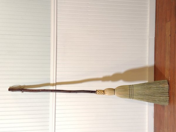 Slender Kitchen Broom - Mountain Alder - One Only - Free Shipping