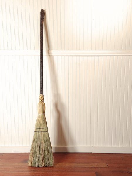 Slender Kitchen Broom - Mountain Alder - One Only - Free Shipping
