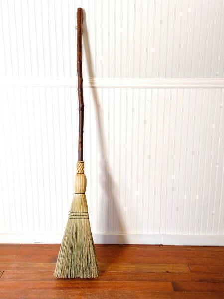 Slender Kitchen Broom - Rustic Mountain Alder - One Only - Free Shipping